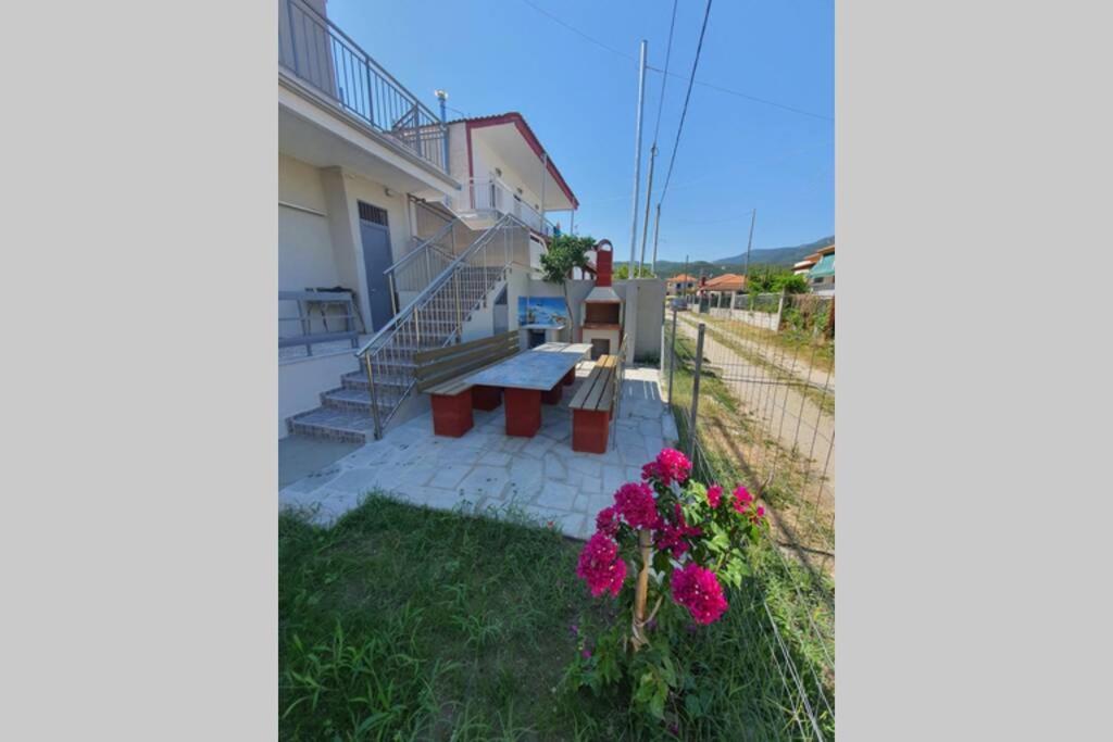 Villa Fer Forze You Have The Feeling Of Your Own Holiday Home Asproválta Luaran gambar